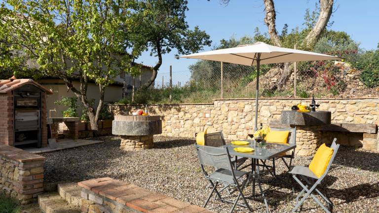 Villa with private pool, yard & jacuzzi | Garden view | Good for workation — photo 2