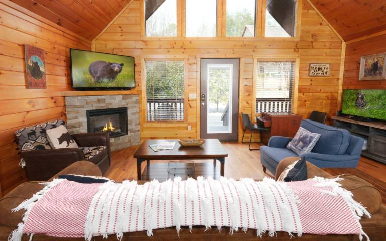 Long Overdue - Hot tub and cozy spaces! — photo 4