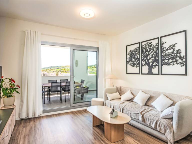 Child-friendly pleasant apartment with yard, patio & pool | Dogs allowed — photo 3