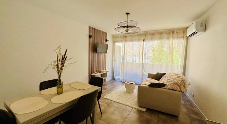 T2 proche Thermes Vals Ideal curistes et familles in Aubenas