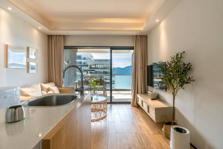 Lovely holiday apartment with patio | Water view | Perfect for remote work | Dogs allowed — photo 2