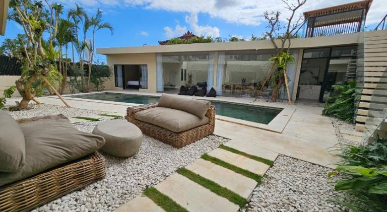 Vacation home with terrace, garden & private pool | Perfect for remote work — photo 3
