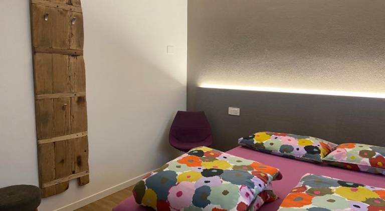 House with yard & patio in Chiavenna
