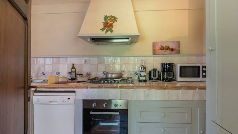 Fully equipped villa with private pool, garden & barbeque | Pool view | Pets are welcome — photo 4