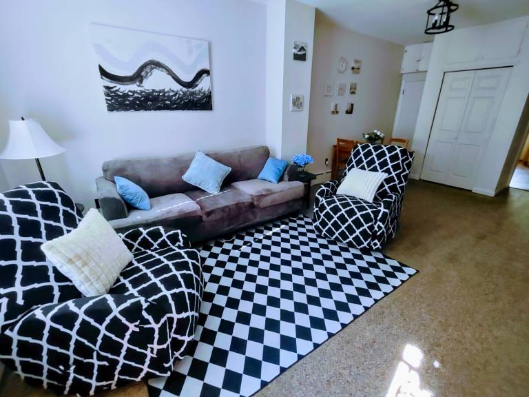 Child-friendly nice vacation home with yard | Pets allowed — photo 2