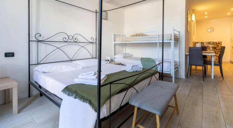Apartment with 1 room for 4 persons in Desenzano del Garda