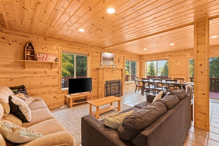 Cabin  Lake Wenatchee