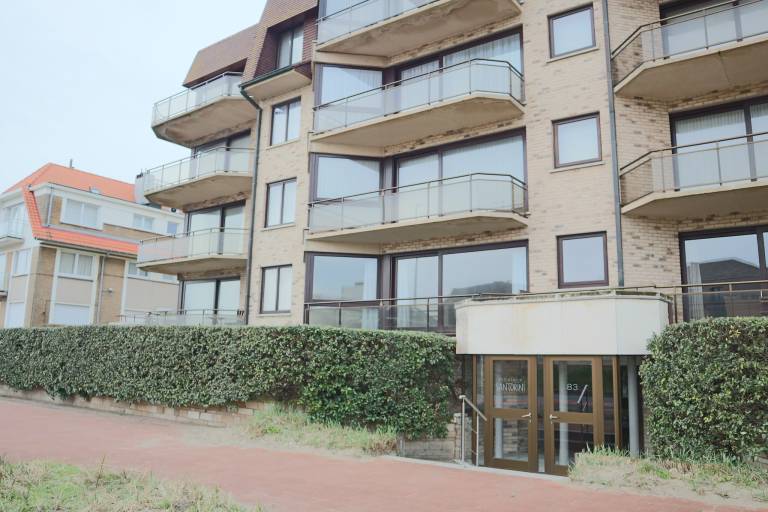 Rental apartment with patio in Nieuwpoort