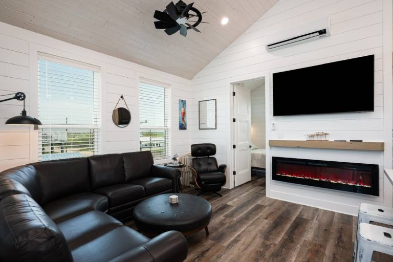 Vacation home with patio, garden & BBQ | Sea view — photo 3