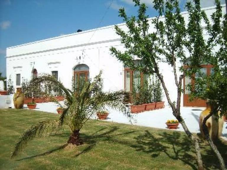 Rental apartment with barbeque & pool | Pets allowed — photo 3