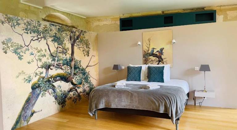 Chateau de Meauce, Chambre Catherine de Monteruc in Nevers