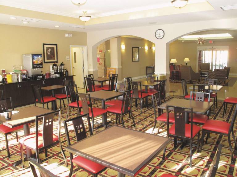 La Quinta Inn & Suites by Wyndham Macon West — photo 5