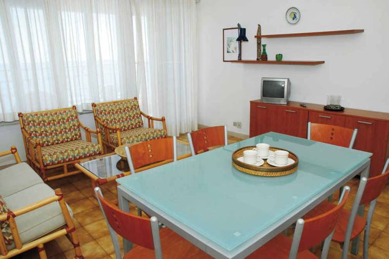Apartment | Beach nearby | Pets allowed — photo 3