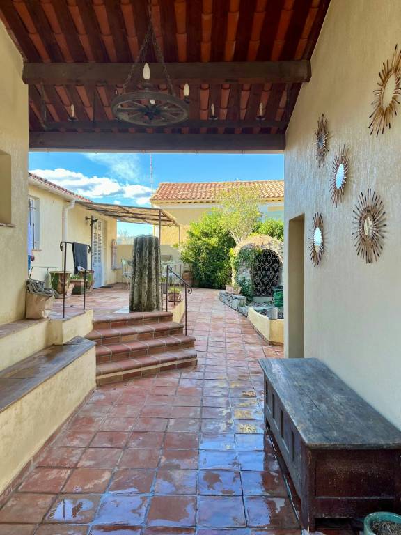 House with patio, grill & yard in Grasse