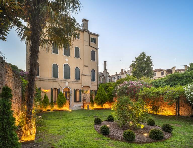 Fully equipped rental apartment with garden | Next to Santa Maria della Salute | Pet-friendly — photo 3