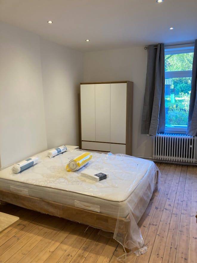 237 m&sup2; Privatzimmer