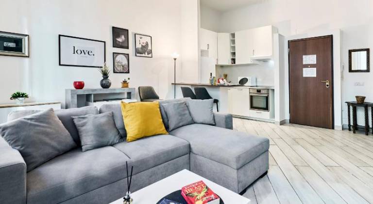 Lovely holiday apartment | Near Milano Centrale railway station | Pets are welcome in Milan, OH