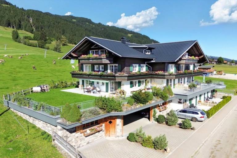 Fully equipped vacation home with garden | Ski nearby | Pets are welcome in Fischen im Allgaeu