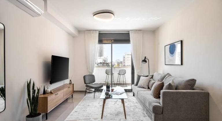 Holiday apartment with 2 rooms for 6 persons in Jerusalem