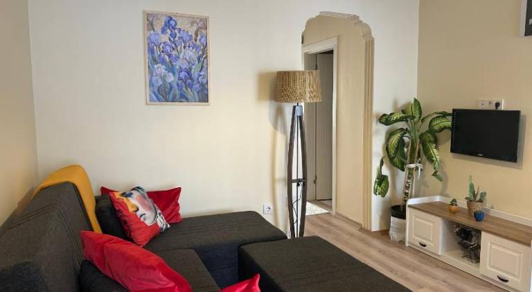 Apartment | Next to Süleymaniye Mosque in Marmara