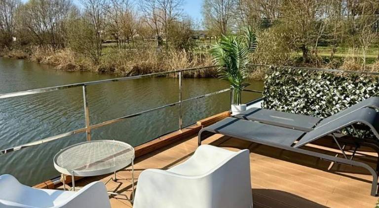 Charming boat with sauna & jacuzzi | Pets are welcome — photo 4
