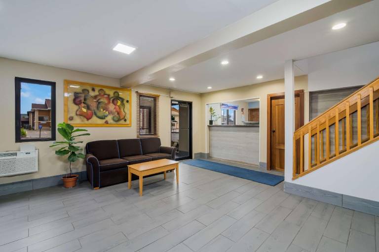 Americas Best Value Inn Fargo — photo 2