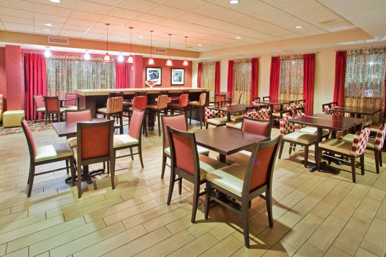 Hampton Inn Niagara Falls — photo 5