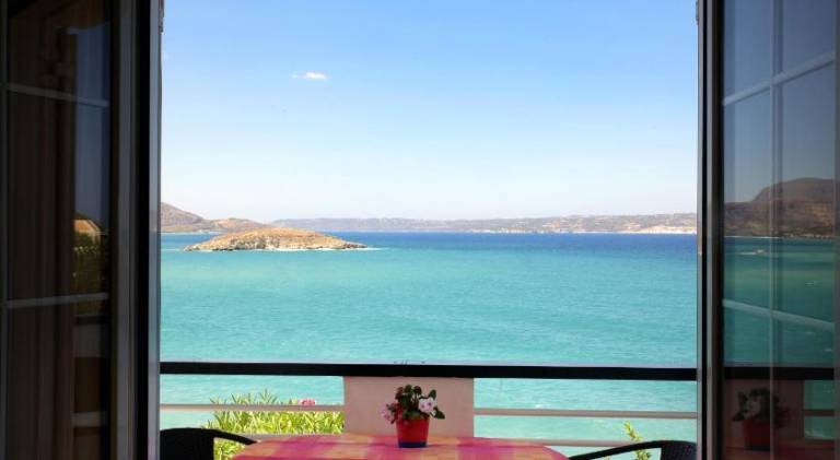 Rental apartment with yard & terrace — photo 4