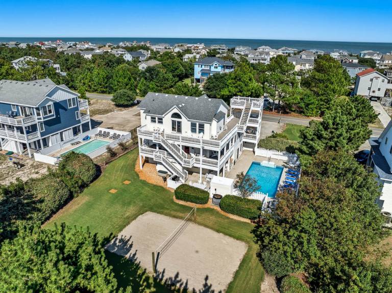 Fun in Paradise 1375 ft to the beach Private Pool, Hot Tub, and Dog Friendly in Outer Banks, NC