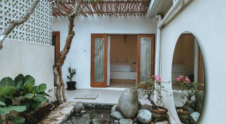 Villa with pool — photo 3