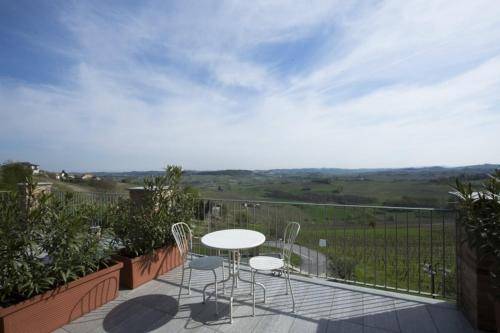 Farm with patio & pool — photo 5
