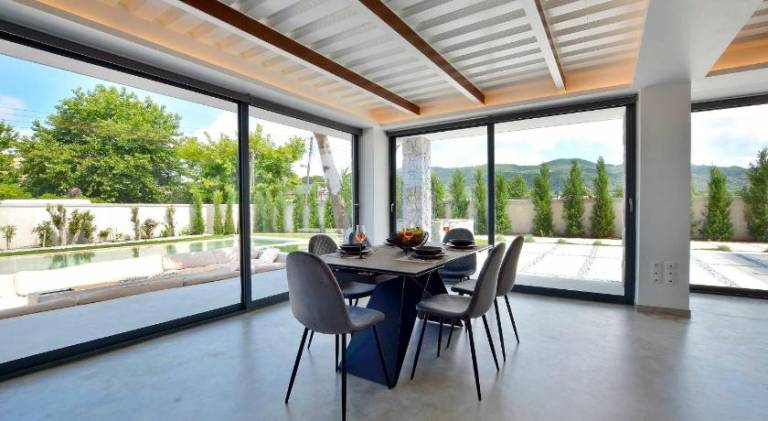 Villa with barbecue, garden & terrace — photo 5