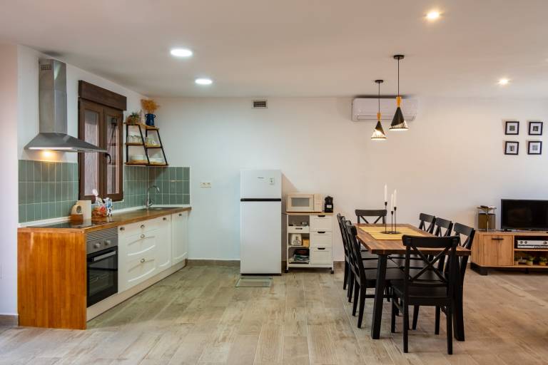 Country House 'La Carbonera 1' with Private Terrace, Wi-Fi and Air Conditioning — photo 5
