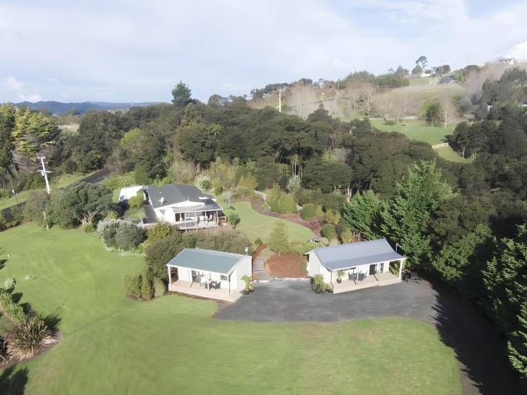 Auckland Country Cottages in Auckland