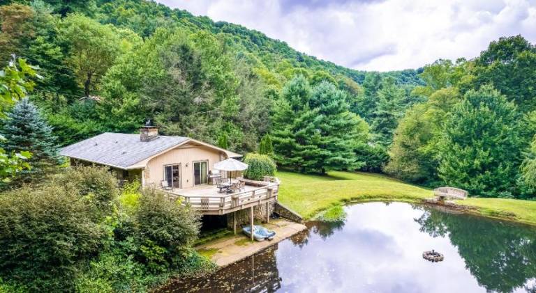 House | Pets are welcome in Wayne, NC