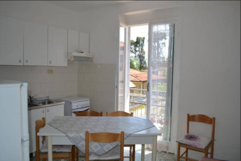 Rental apartment | Close to the beach | Pets allowed in Ameglia