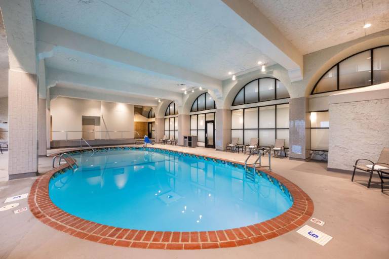 Embassy Suites by Hilton Minneapolis Bloomington Edina — photo 3