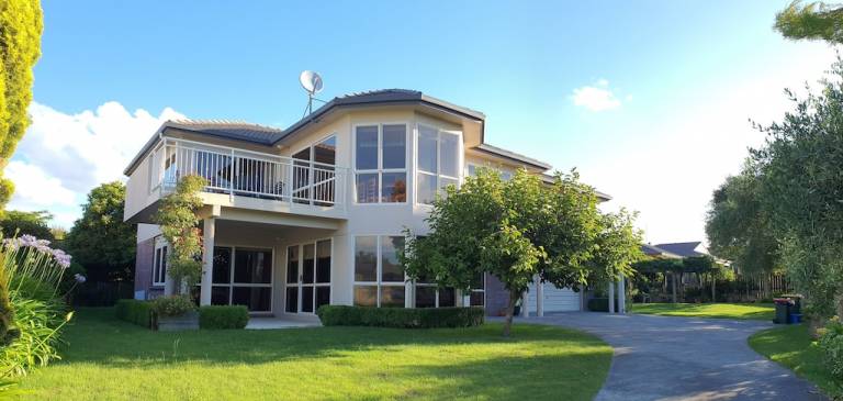 House  Lynmore