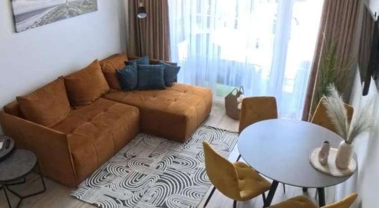 Apartment with pool & jacuzzi — photo 2