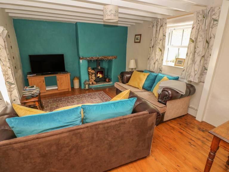 Children-friendly lovely cottage with yard, terrace & hot tub | Dogs allowed — photo 5