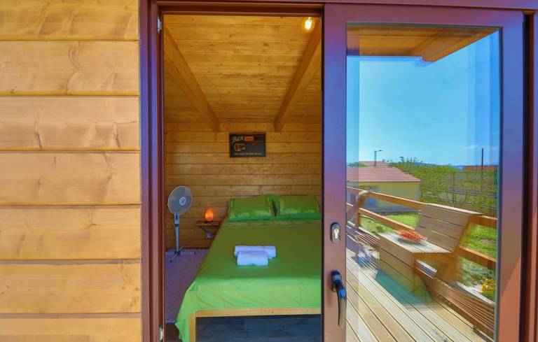Villa with terrace, jacuzzi & barbeque — photo 3