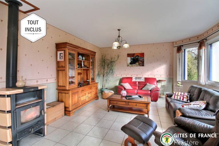 Gite with grill, terrace & yard | Pet-friendly — photo 2