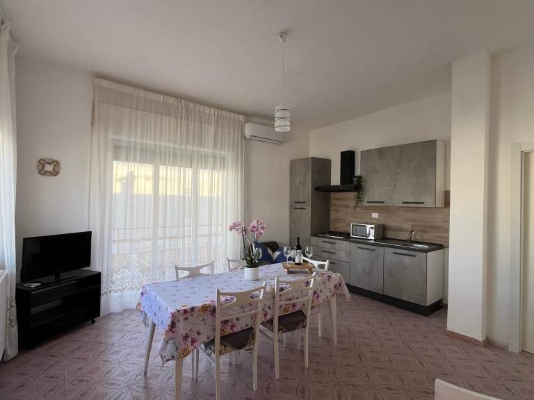 Holiday apartment with terrace — photo 2