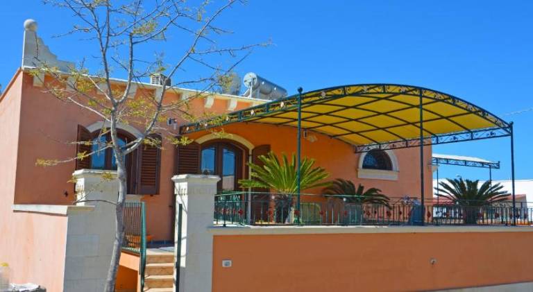 Vacation home with 2 rooms for 8 persons in Patu