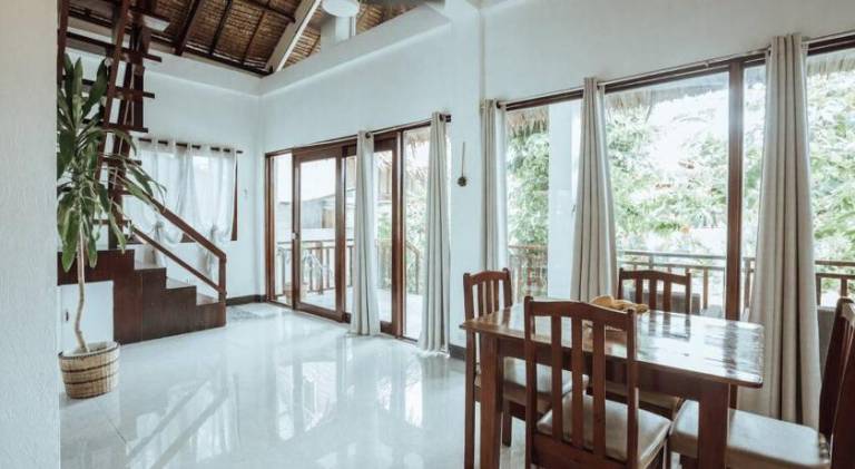 Vacation home | Beach nearby | Pets allowed — photo 3