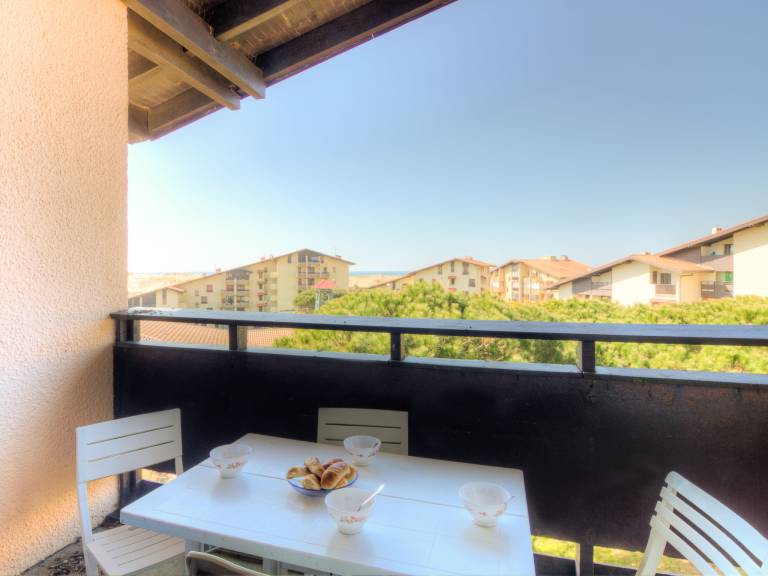 Holiday apartment with patio | Close to the beach | Pet-friendly — photo 4