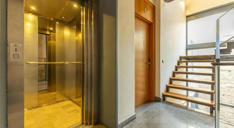La Maestranza Charming one or two bedrooms Apartments by OCityzen — photo 4