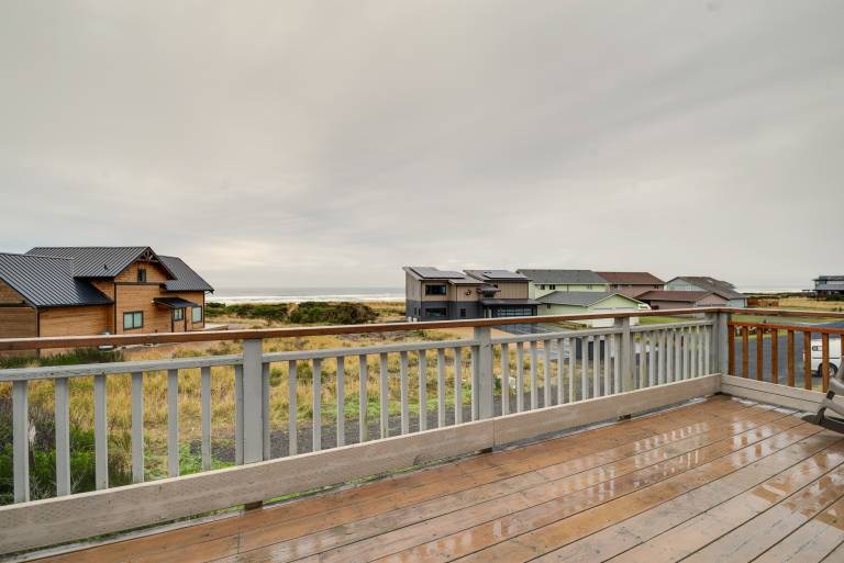Walk to Beach! Pet-Friendly Westport Home w/ Views — photo 3