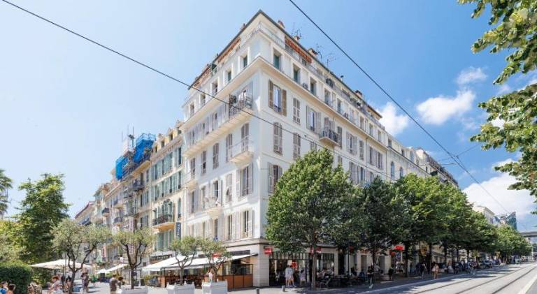HYPER Centre - Balcon - Calme - Climatisation - Wifi - Tramway - Cuisine equipe - Netflix — photo 4