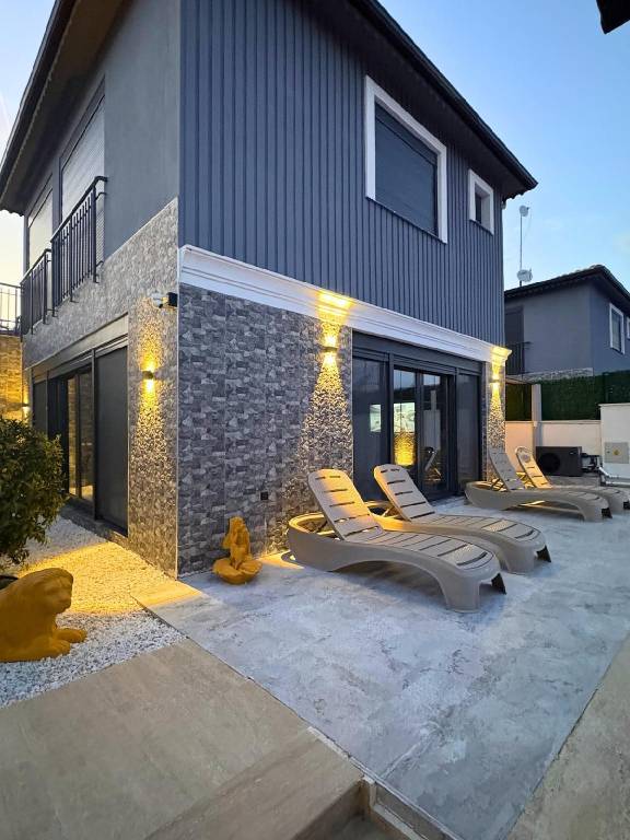 House with jacuzzi, barbeque & yard | Perfect for remote work — photo 5